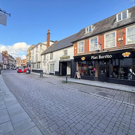 Villare Hitchin Town Centre Экстерьер фото