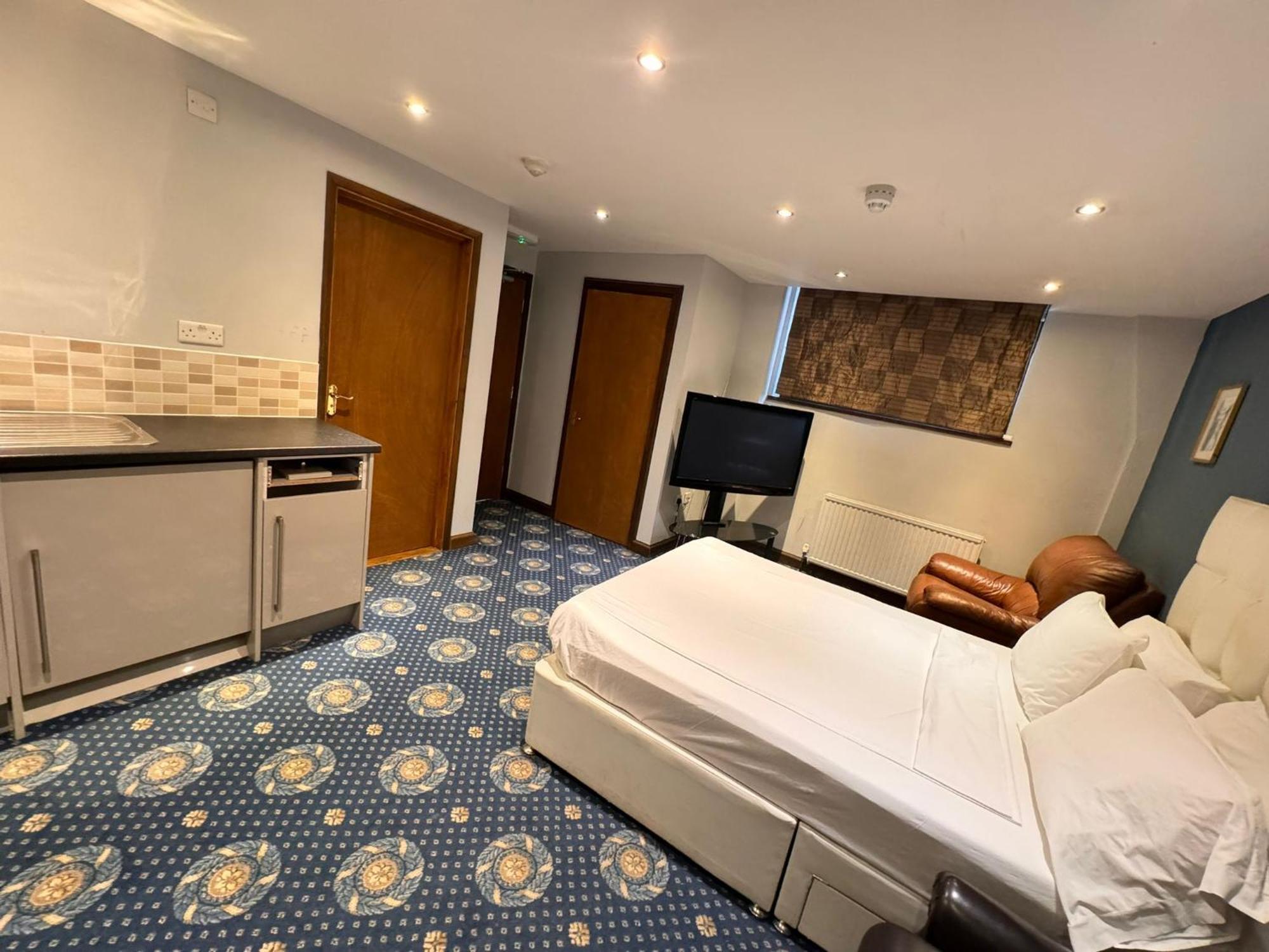 Villare Hitchin Town Centre Экстерьер фото