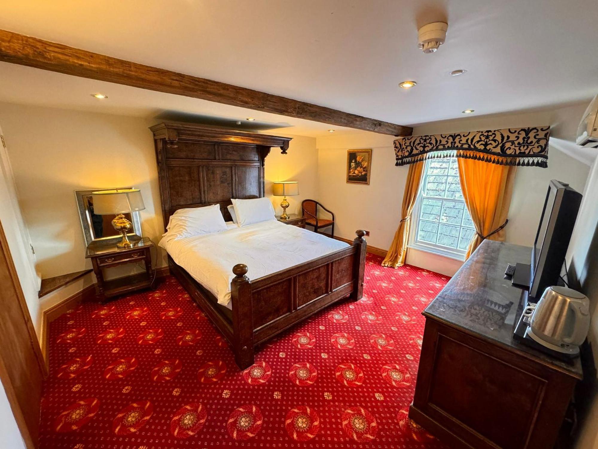 Villare Hitchin Town Centre Экстерьер фото
